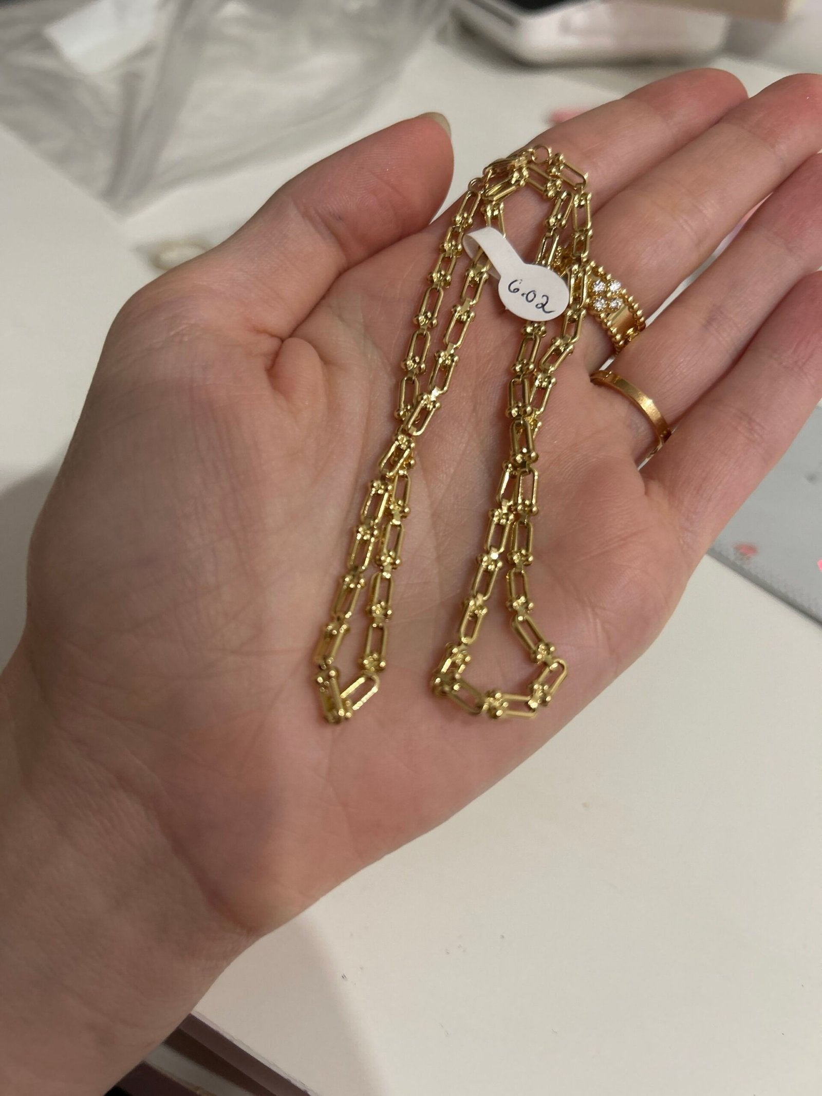 Chaîne d’or 18k, style hardware, 45cm, 6.02g image 2