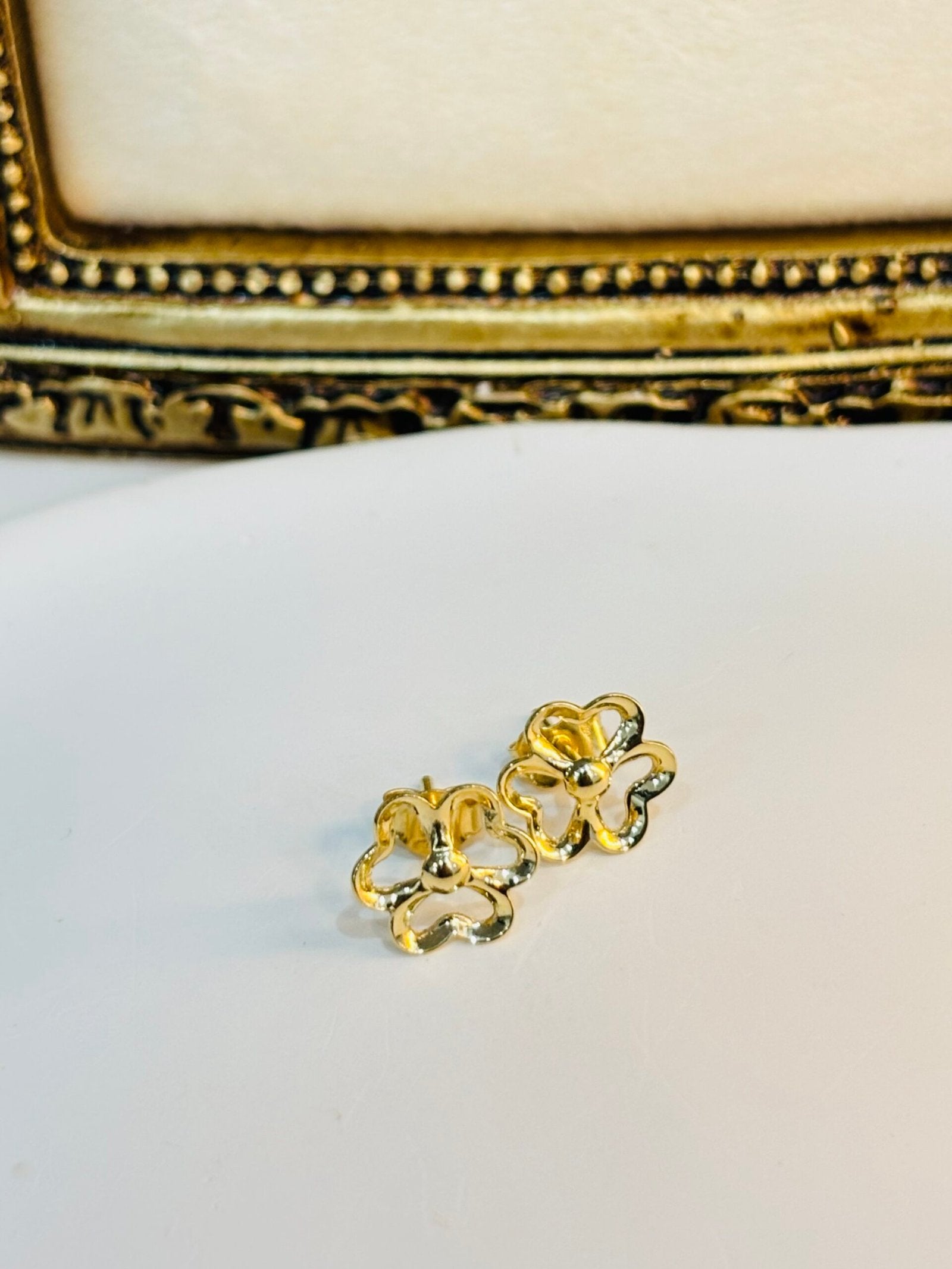 Boucles d’oreilles fleurs d’or 18k, 1.33g image 2