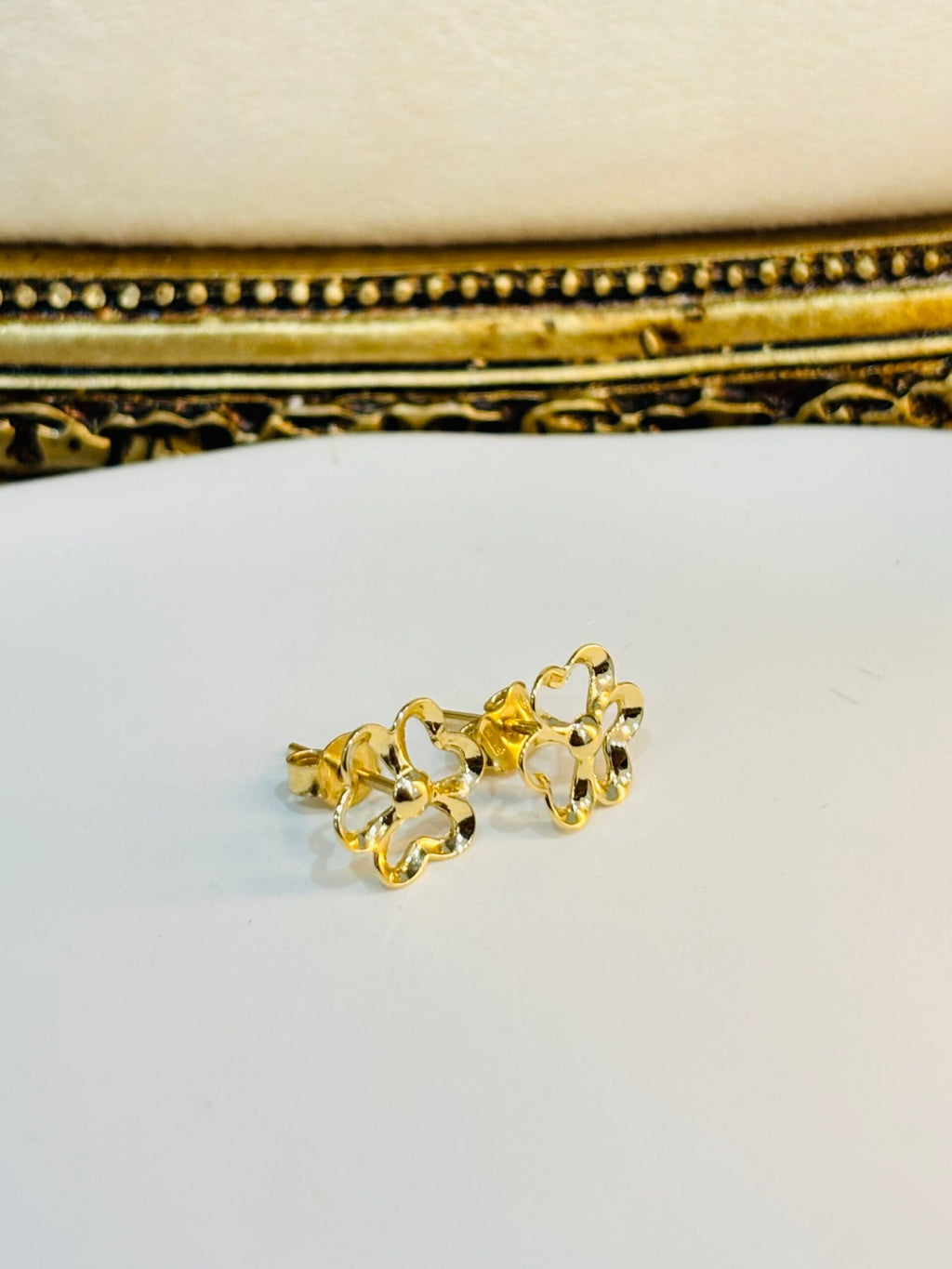 Boucles d’oreilles fleurs d’or 18k, 1.33g image 1